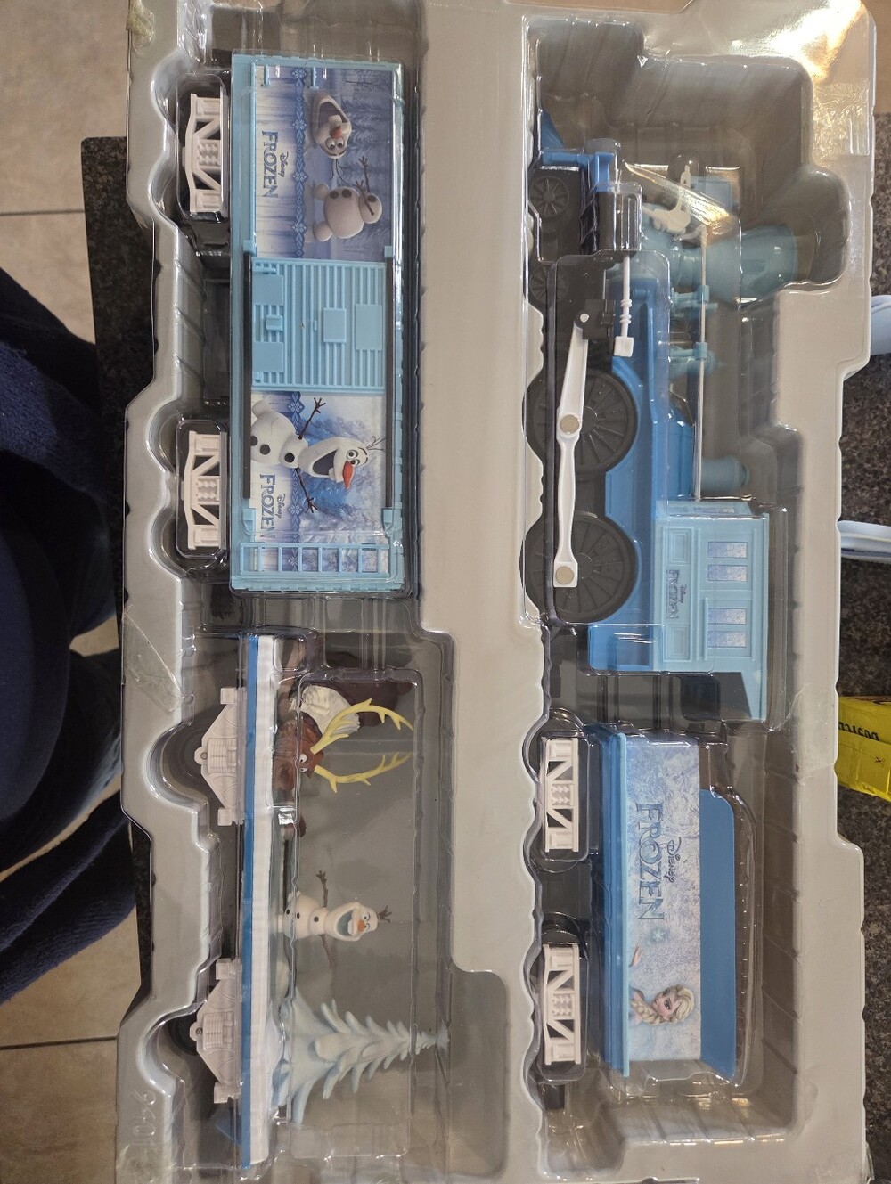 Used Disney Blue Frozen Train Playset with Olaf & Elsa! Winter COLLECTION